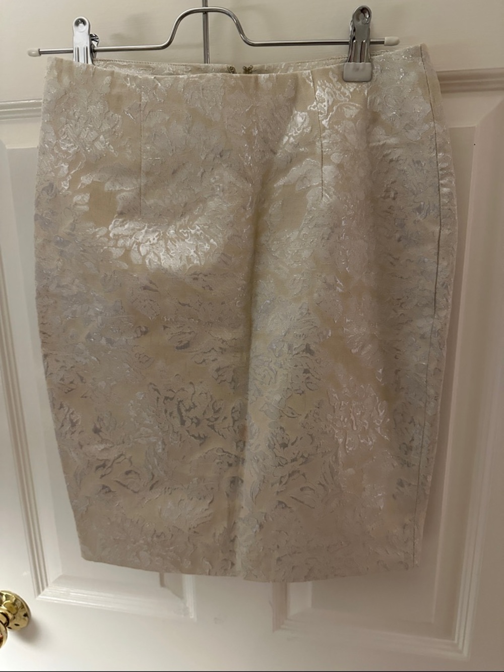 Forever 21 Cream Brocade Pencil Skirt